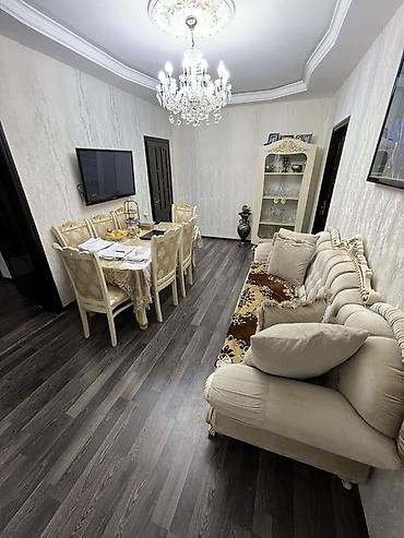 Kupça ! Ev düz mərkəzdə yerləşir qarşısından 184 113 208 35 191