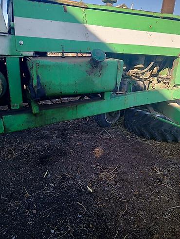 Кормоуборочные комбайны: Самоходный кормоуборочный комбайн с подборщиком и измельчающим — 14