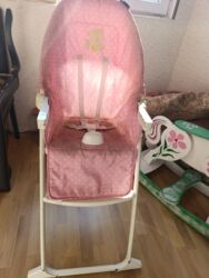 uşaq ucun maşın: Usaq ucun yenek stulu. tekersizdir bu da oturacagin daha etibarli