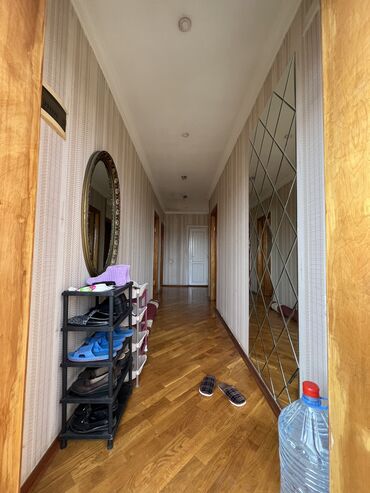 Həyət evləri və villaların satışı: 7 otaqlı, 220 kv. m, Orta təmir — 8