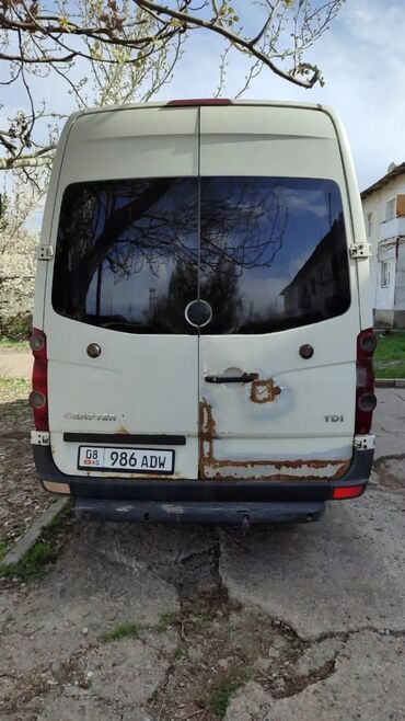 денферный махавик: Пассажирско-грузовой фургон CRAFTER TDI (дизель). Характеристики и