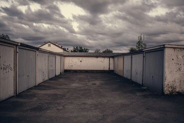 сдаю дом дордой моторс: Продается кирпичный гараж, г. Кант, 2 мкр., рядом с фигурными домами