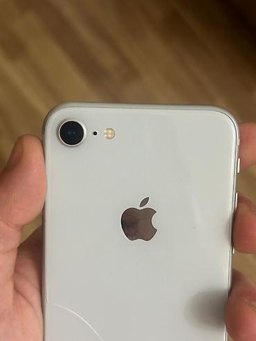 Apple iPhone: IPhone 8, 64 GB, Gümüşü, Barmaq izi — 5