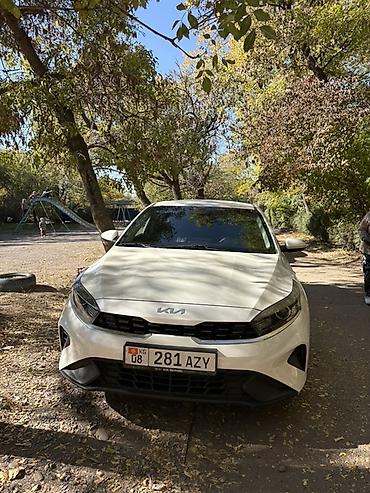джили м9: Kia K3: 2022 г., Автомат, Бензин, Седан — 1