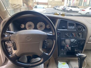 Nissan: Nissan Pathfinder: 3.5 l | Ofrouder/SUV — 8