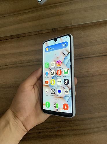 iphone 15 qiymeti: Samsung Galaxy A16, 128 GB, rəng - Gümüşü, Barmaq izi, Face ID, Simsiz şarj — 1