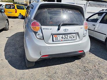 авто кран: Chevrolet Spark: 2011 г., 1 л, Автомат, Бензин, Хэтчбэк — 1