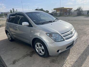 Toyota: Toyota ist: 2004 г., 1.3 л, Автомат, Бензин, Хэтчбэк