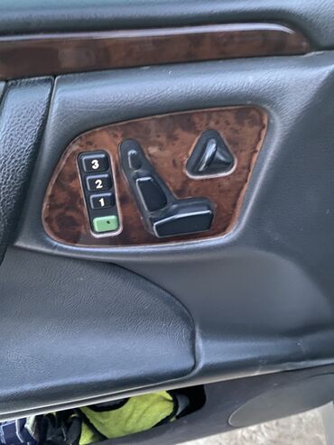 Mercedes-Benz: Mercedes-Benz E-Class: 2001 г., 3.2 л, Автомат, Бензин, Седан — 5