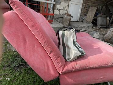 мебел работа: Диван-кровать, цвет - Розовый, Б/у