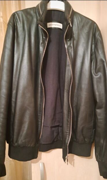 Куртки: Куртка Emporio Armani, M (EU 38), цвет - Черный