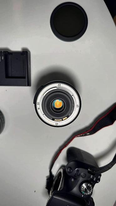 Фотоаппараты: Зеркальная камера Canon EOS 2000D с комплектом аксессуаров. Состав — 7