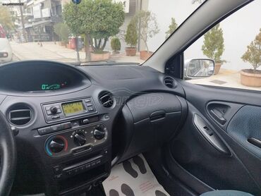 Toyota: Toyota Yaris: 1 l. | 2005 έ. Χάτσμπακ — 10