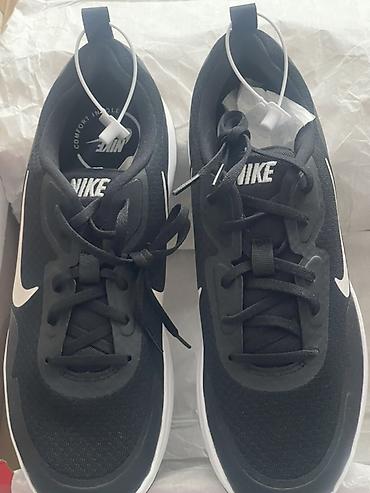 Мужские кроссовки, 43, Nike, Новый, цвет - Черный