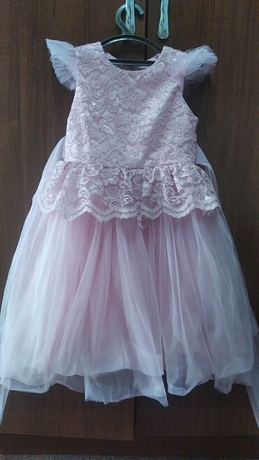 kombinezon na devochku 4 6 let: Нарядное платье на 6.7 лет в отличном состоянии