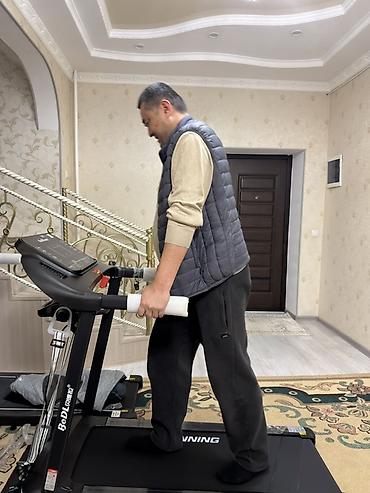 Беговые дорожки: Беговая дорожка BeDL Беговая дорожка GoRunning для дома с массажером — 6