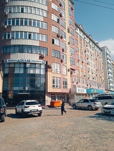 ищу квартиру или дом: 2 комнаты, 67 м², 106 серия улучшенная, 4 этаж, Евроремонт