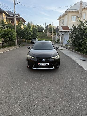 Lexus: Lexus UX: 2021 г., 2 л, Автомат, Гибрид, Кроссовер — 1
