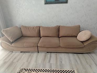 şişme divan: Bej rəngdə geniş 4 yastıqlı divan - Material: yumşaq parça — 2