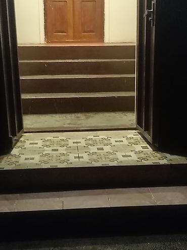 Həyət evləri və villaların satışı: Həyətyanı sahəsi olan fərdi yaşayış evi - Kürsülü, birmərtəbəli ev; — 12