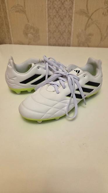 Adidas futbol butsası 35 ölçü - Model: 3 zolaqlı klassik dizayn lalafo.az -da Adidas futbol butsası 35 ölçü - Model: 3 zolaqlı klassik dizayn