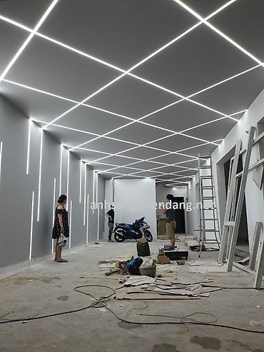 Потолочные работы: НАТЯЖНЫЕ ПОТОЛКИ!!! kosmas.kg.01 Instagram Линейные световые — 3