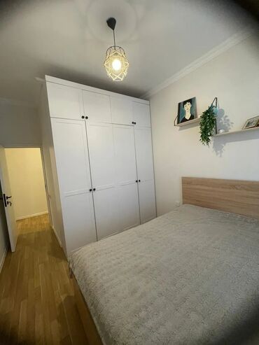 Uzunmüddətli kirayə mənzillər: Salam, mənzil Azəriittiffaqda bazar store-nin üstündəki binada 5 ci -da lalafo.az — 6 Uzunmüddətli kirayə mənzillər: Salam, mənzil Azəriittiffaqda bazar store-nin üstündəki binada 5 ci — 6