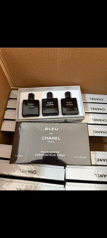 Ətriyyat: Victoria’s Secret Bombshell və Chanel mini ətir dəstləri.kompanya — 12