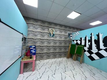 Digər kommersiya daşınmaz əmlakı: Obyekt icarə verilir 170-200 kv . Təmirli ve 5 otaq ve mətbəxden — 9