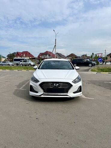 видно: Hyundai Sonata: 2018 г., 2 л, Автомат, Газ, Седан