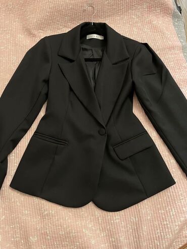 пиджак черный: Пиджак, Классическая модель