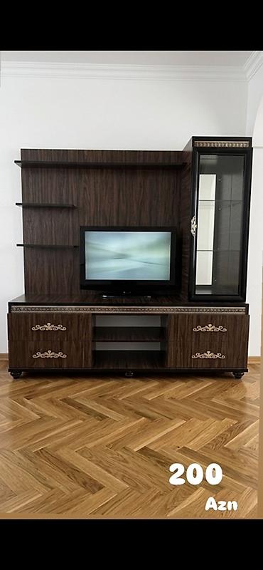 купить полки на стену: TV stendi və vitrinli divar modulu - Material: tünd ağac teksturalı — 1