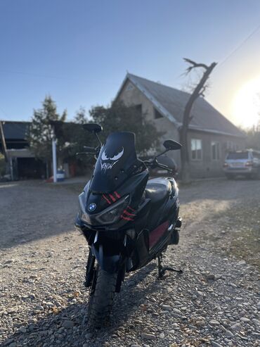 квадроцикл цена бу бишкек: Продаю MAXI scooter. 150сс как и обычно,в подарок ева полик,на