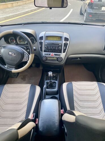 kia azerbaycanda satisi: Kia Ceed: 1.6 л | 2007 г. Хэтчбэк