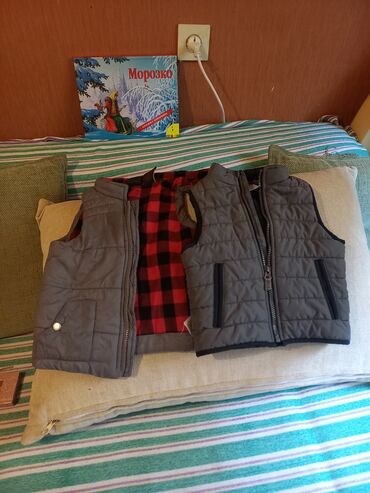 купить куртку детскую на мальчика: Вещи для холодной погоды . куртки для мальчика и девочки б.у в