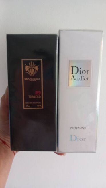 Parfemi: Blizi se kraj ove godine,a sa njom i velika novogodisnja rasprodaja — 5