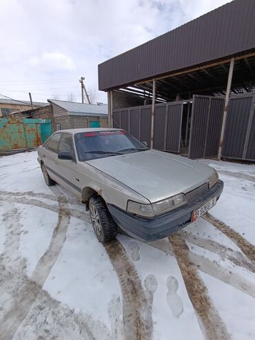 Mazda: Mazda 626: 1988 г., 2.2 л, Механика, Бензин, Хэтчбэк