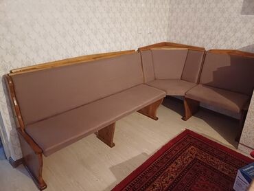 кухонные угловые диваны: Угловой диван, цвет - Бежевый, Б/у