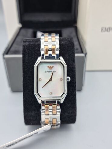 женские наручные часы: Продаю часы Emporio Armani оригинал. Покупали в Дубай. Новые в