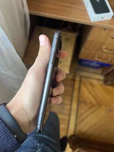 ipad 11 pro m4: IPhone 11, 64 GB, Qara, Face ID — 2