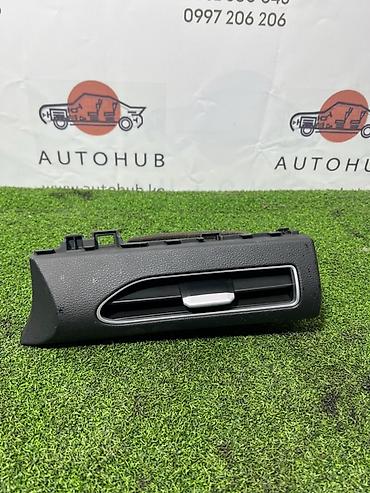 чудо печка: Дефлектор печки Hyundai Kona OS 1 2017 (б/у) — 1