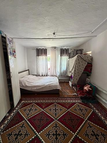 жаны уйлор: 📍В Сокулуке продается дом на участке 6,7 соток. 🏷️ Об объекте: На — 4