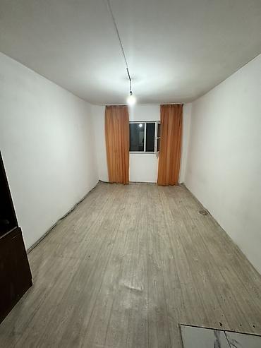 28 м²