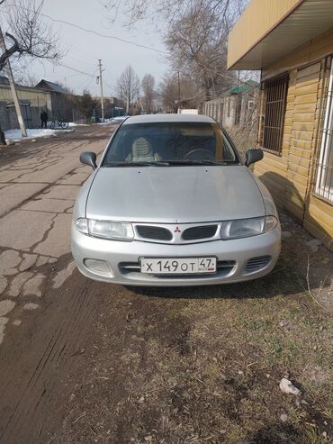 Mitsubishi: Mitsubishi Carisma: 1998 г., 1.6 л, Механика, Бензин, Хэтчбэк