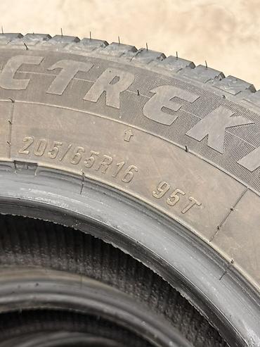 Шиналар: Зимние шины Maxxis Victra Snow SUV (SP-02) 205/65 R16 95T - — 4