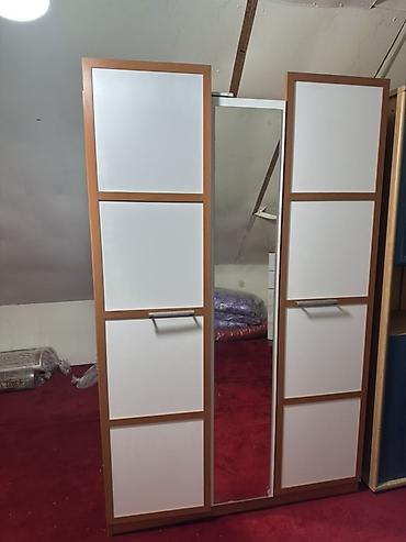 Mebel: İşlənmiş, 3 qapılı, Güzgülü, Ağ, Taxta, Açılan, Düz dolab — 1