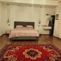 Uzunmüddətli kirayə mənzillər: 2 otaqlı tam əşyalı Kirayə ev verilir.Ev Qara Qarayev tərəfdədir.2 ci — 17