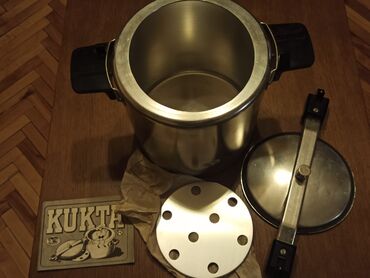 Šerpe: NOV, nikad upotrebljen ekspres lonac, zapremine oko 8L. Proizveden u — 2