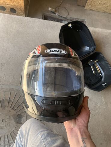 Шлемы: Подаю шлем