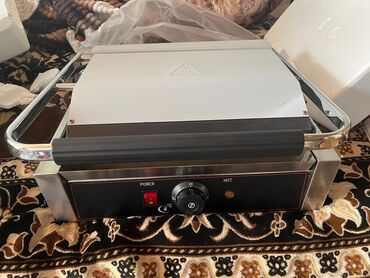 Soyuducu vitrinləri: Kafe və fast-food üçün peşəkar avadanlıq dəsti 1) Şüşəli soyuducu — 2